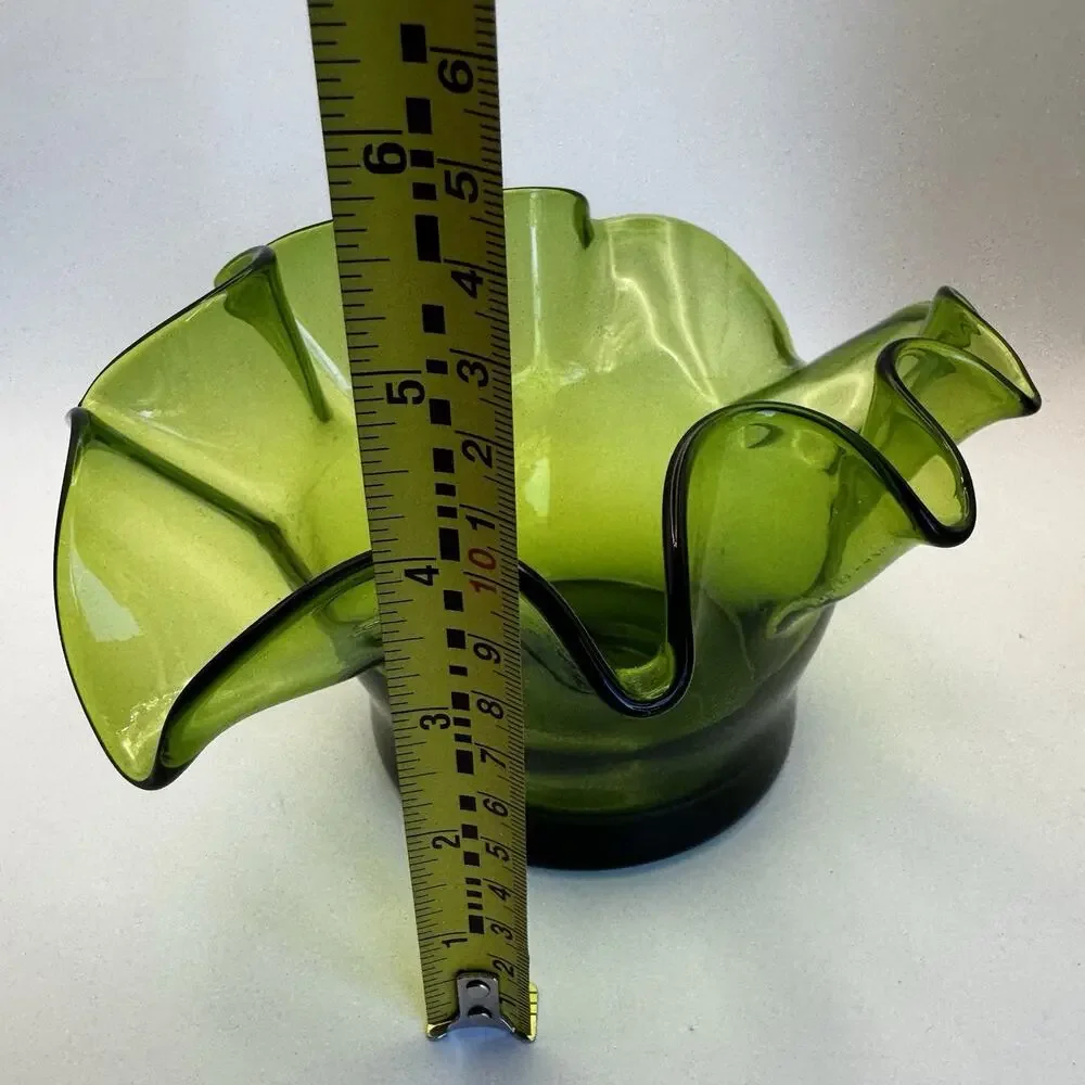 MCM Vintage Emerald Green Hand Blown Controlled Bubble Glass Ruffled Edge‎ Bowl